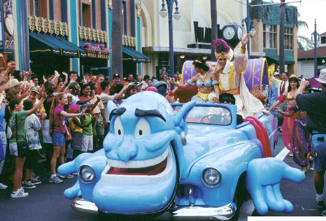 Aladdin and Jasmine in Genie Car
